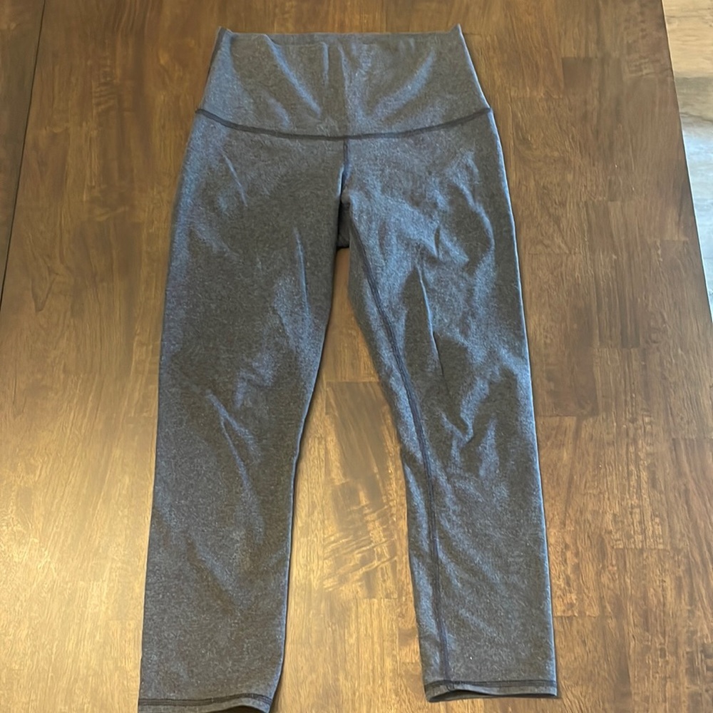 Lululemon crops